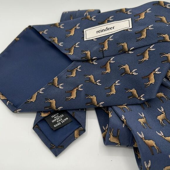 Ties to Nature Reindeer 100% silk handmade tie - Picture 3 of 4